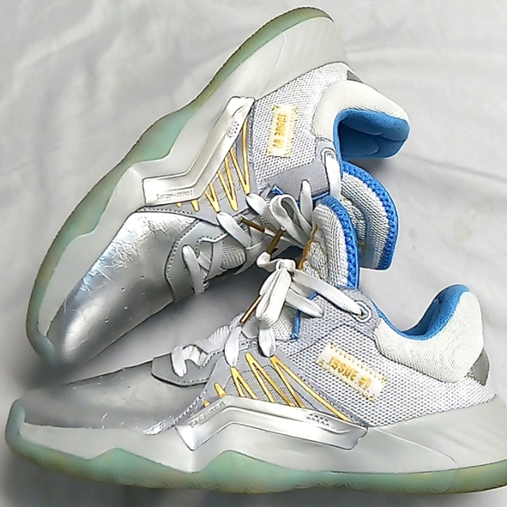 Adidas D.O.N ISSUE #1..Sz 8..Silver..White&Gold
